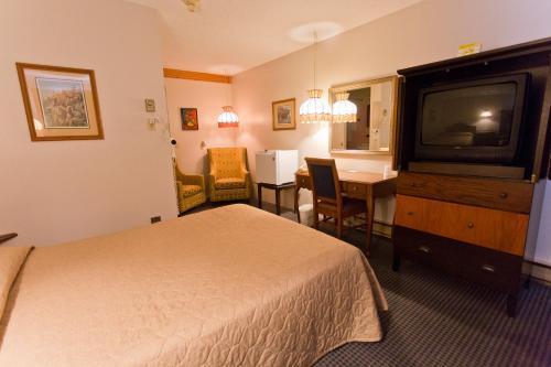 Champlain Motel