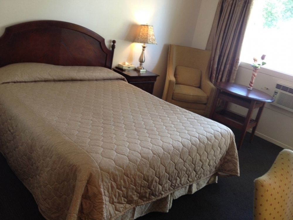 Motel Champlain *